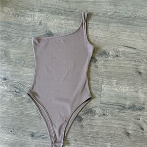 One-Shoulder Ribbed Bodysuit